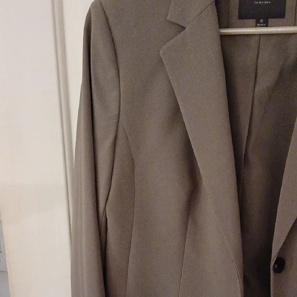 The Limited Women's Tan Blazer - Picture 6 of 12